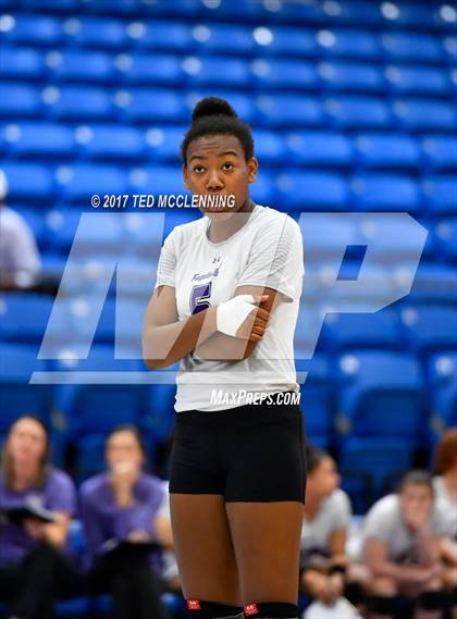 Thumbnail 2 in Fayetteville vs North Little Rock (AAA 7A 2nd Round Playoff) photogallery.