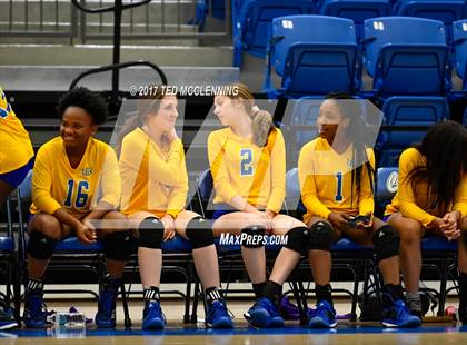 Thumbnail 1 in Fayetteville vs North Little Rock (AAA 7A 2nd Round Playoff) photogallery.