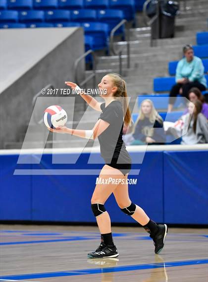 Thumbnail 3 in Fayetteville vs North Little Rock (AAA 7A 2nd Round Playoff) photogallery.