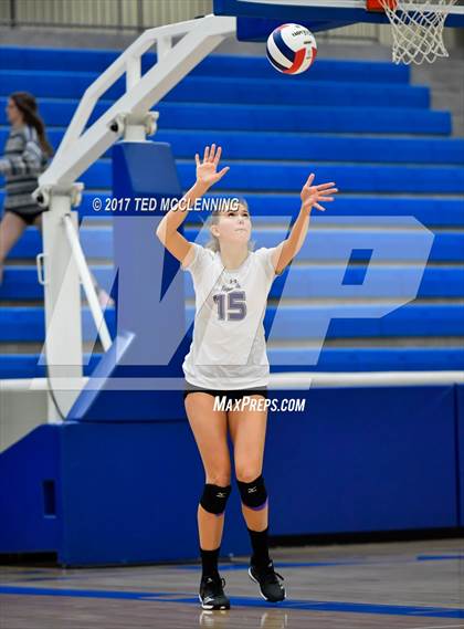 Thumbnail 2 in Fayetteville vs North Little Rock (AAA 7A 2nd Round Playoff) photogallery.