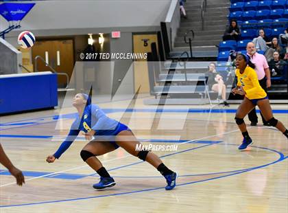 Thumbnail 3 in Fayetteville vs North Little Rock (AAA 7A 2nd Round Playoff) photogallery.