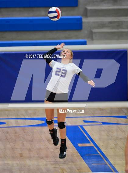 Thumbnail 3 in Fayetteville vs North Little Rock (AAA 7A 2nd Round Playoff) photogallery.