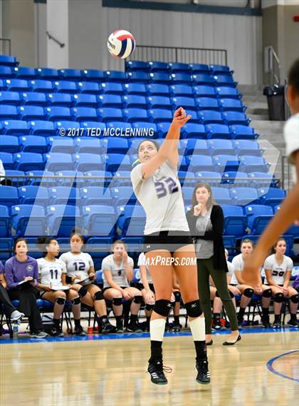 Thumbnail 3 in Fayetteville vs North Little Rock (AAA 7A 2nd Round Playoff) photogallery.