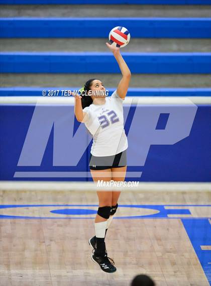 Thumbnail 3 in Fayetteville vs North Little Rock (AAA 7A 2nd Round Playoff) photogallery.
