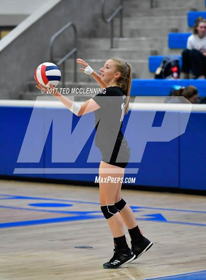Thumbnail 3 in Fayetteville vs North Little Rock (AAA 7A 2nd Round Playoff) photogallery.