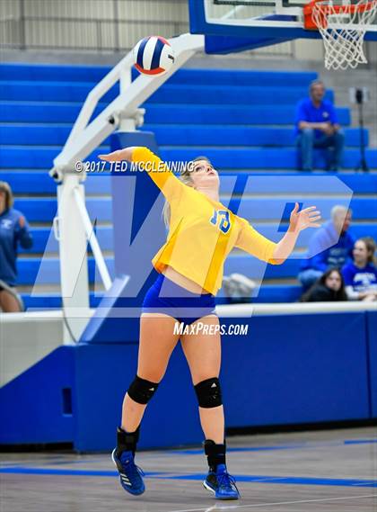 Thumbnail 1 in Fayetteville vs North Little Rock (AAA 7A 2nd Round Playoff) photogallery.