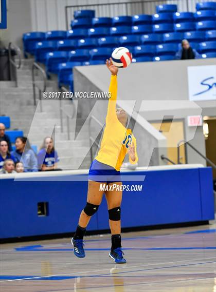 Thumbnail 2 in Fayetteville vs North Little Rock (AAA 7A 2nd Round Playoff) photogallery.