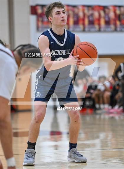 Thumbnail 3 in McDowell @ Reading (PIAA 6A Round 2) photogallery.