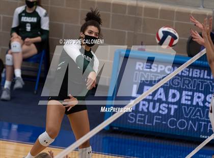 Thumbnail 3 in Reagan [Ronald] vs Brandeis photogallery.