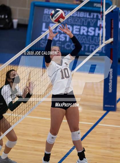 Thumbnail 1 in Reagan [Ronald] vs Brandeis photogallery.