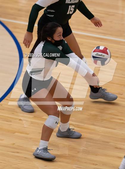 Thumbnail 3 in Reagan [Ronald] vs Brandeis photogallery.
