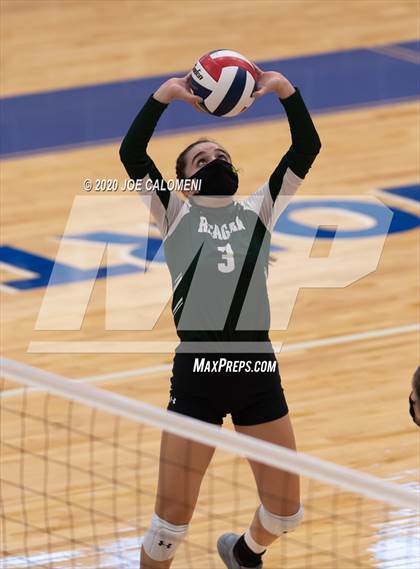 Thumbnail 1 in Reagan [Ronald] vs Brandeis photogallery.