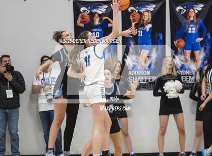 Thumbnail 2 in Riverdale Ridge vs Broomfield (CHSAA 6A Sweet 16) photogallery.