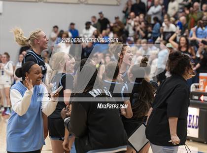 Thumbnail 2 in Riverdale Ridge vs Broomfield (CHSAA 6A Sweet 16) photogallery.