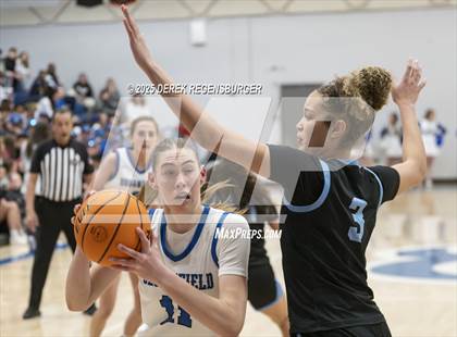 Thumbnail 1 in Riverdale Ridge vs Broomfield (CHSAA 6A Sweet 16) photogallery.