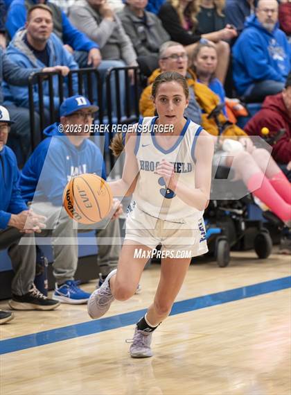 Thumbnail 2 in Riverdale Ridge vs Broomfield (CHSAA 6A Sweet 16) photogallery.