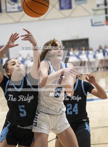 Thumbnail 3 in Riverdale Ridge vs Broomfield (CHSAA 6A Sweet 16) photogallery.