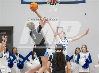 Thumbnail 3 in Riverdale Ridge vs Broomfield (CHSAA 6A Sweet 16) photogallery.
