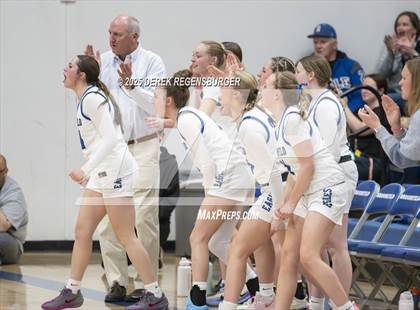 Thumbnail 2 in Riverdale Ridge vs Broomfield (CHSAA 6A Sweet 16) photogallery.