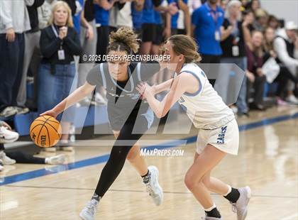 Thumbnail 3 in Riverdale Ridge vs Broomfield (CHSAA 6A Sweet 16) photogallery.