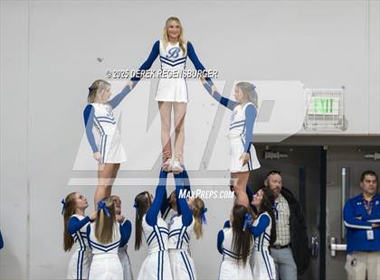 Thumbnail 2 in Riverdale Ridge vs Broomfield (CHSAA 6A Sweet 16) photogallery.