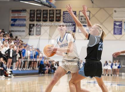 Thumbnail 3 in Riverdale Ridge vs Broomfield (CHSAA 6A Sweet 16) photogallery.