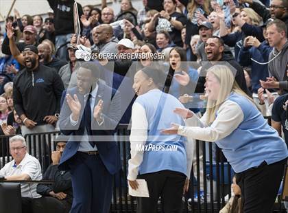 Thumbnail 3 in Riverdale Ridge vs Broomfield (CHSAA 6A Sweet 16) photogallery.