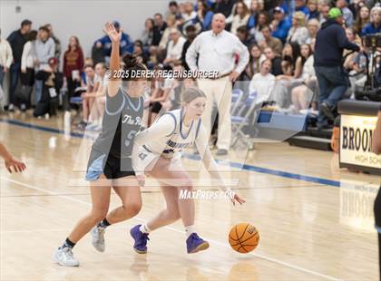 Thumbnail 2 in Riverdale Ridge vs Broomfield (CHSAA 6A Sweet 16) photogallery.