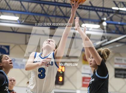 Thumbnail 1 in Riverdale Ridge vs Broomfield (CHSAA 6A Sweet 16) photogallery.
