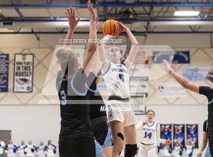 Thumbnail 3 in Riverdale Ridge vs Broomfield (CHSAA 6A Sweet 16) photogallery.
