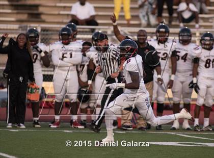 Thumbnail 2 in  Southridge vs.  Booker T. Washington photogallery.