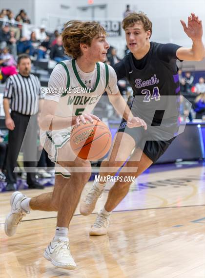 Thumbnail 3 in Park Hill South vs Blue Valley Southwest (810 Varsity Showcase #39) photogallery.