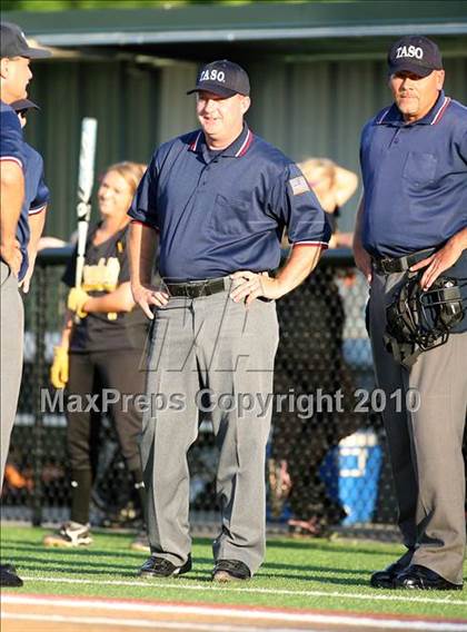 Thumbnail 3 in Crandall vs Prosper 3A Region 2 Area Playoffs photogallery.