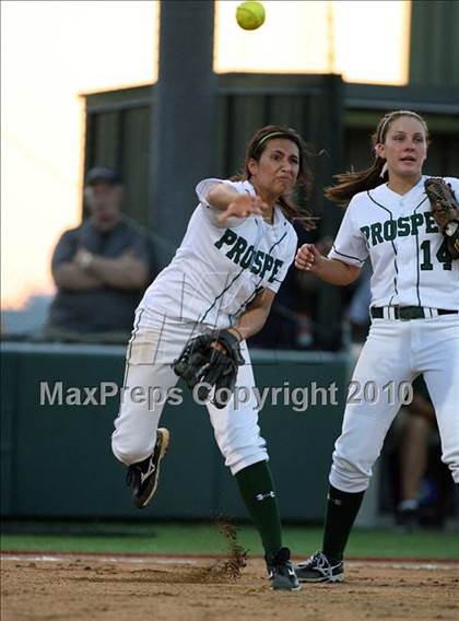 Thumbnail 2 in Crandall vs Prosper 3A Region 2 Area Playoffs photogallery.