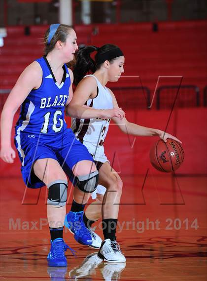 Thumbnail 1 in Gardner-Edgerton vs Hays (Mid America Classic 7th Place) photogallery.