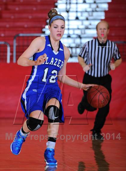 Thumbnail 2 in Gardner-Edgerton vs Hays (Mid America Classic 7th Place) photogallery.