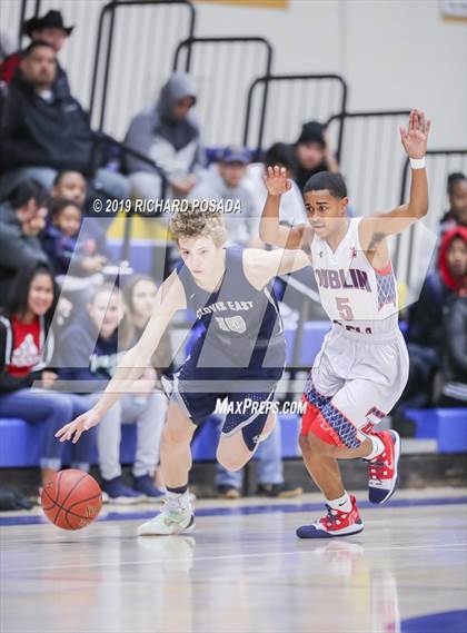 Thumbnail 3 in Dublin vs. Clovis East (Clovis Elks Tournament) photogallery.