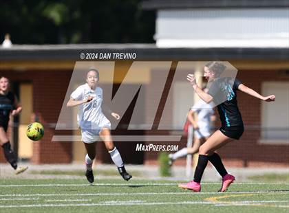 Thumbnail 2 in Ocean Lakes vs Hickory (VHSL 5A Quarterfinal) photogallery.