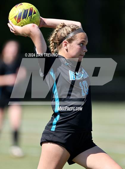 Thumbnail 2 in Ocean Lakes vs Hickory (VHSL 5A Quarterfinal) photogallery.