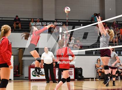 Thumbnail 2 in Harmony Grove @ Perryville photogallery.