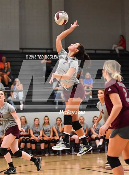 Thumbnail 1 in Harmony Grove @ Perryville photogallery.