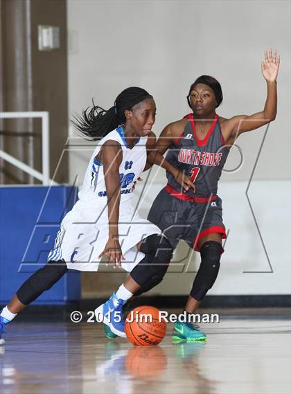 Thumbnail 1 in North Shore vs. Clear Springs (McDonald's Texas Invitational) photogallery.