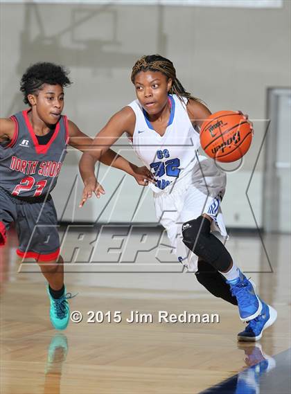 Thumbnail 2 in North Shore vs. Clear Springs (McDonald's Texas Invitational) photogallery.