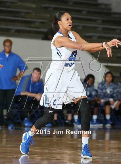 Thumbnail 3 in North Shore vs. Clear Springs (McDonald's Texas Invitational) photogallery.