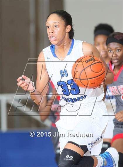 Thumbnail 2 in North Shore vs. Clear Springs (McDonald's Texas Invitational) photogallery.