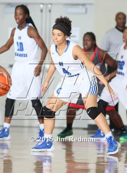 Thumbnail 2 in North Shore vs. Clear Springs (McDonald's Texas Invitational) photogallery.