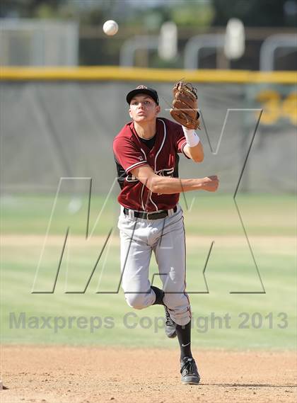 Thumbnail 2 in Savanna vs. Oaks Christian (CIF-SS D4 Playoff) photogallery.