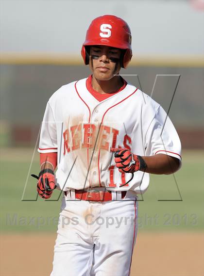 Thumbnail 3 in Savanna vs. Oaks Christian (CIF-SS D4 Playoff) photogallery.