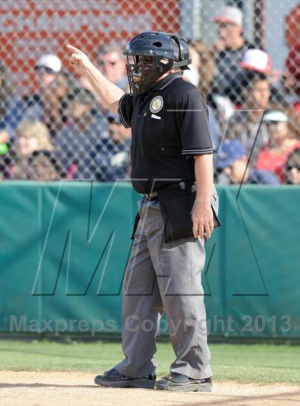 Thumbnail 3 in Savanna vs. Oaks Christian (CIF-SS D4 Playoff) photogallery.