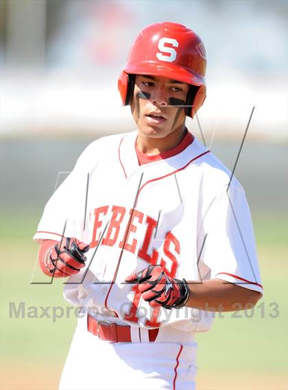 Thumbnail 1 in Savanna vs. Oaks Christian (CIF-SS D4 Playoff) photogallery.